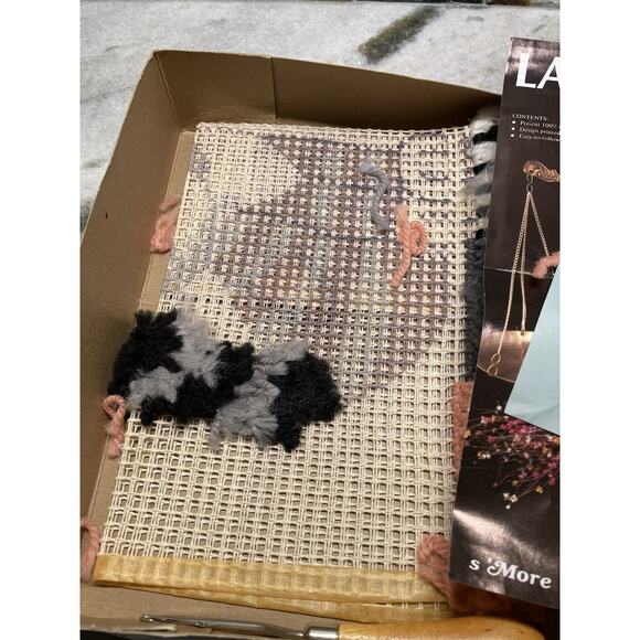 VTG 1980’s Millcraft Kitten Latch Hook Kit For A Wall Hanging Picture Pillow - Picture 4 of 7